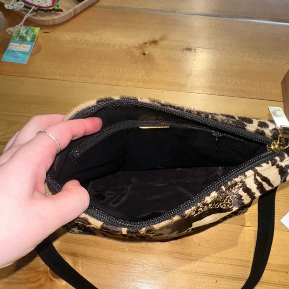 Leopard Print Shoulder Bag - Picture 2 of 2